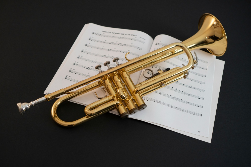 Trumpet on sheet music